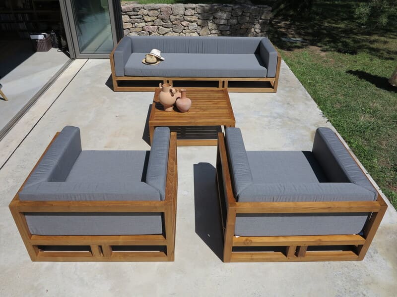conjunto sofás y mesa exterior